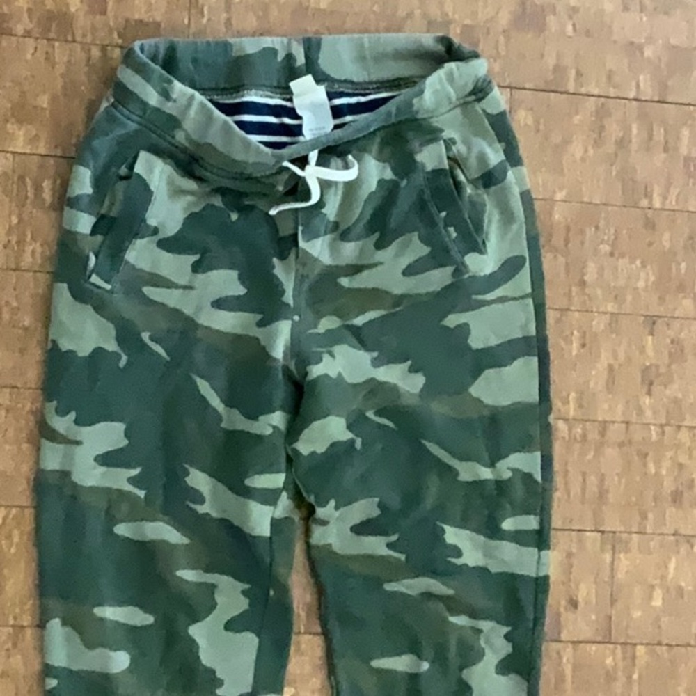 Sweatpants by Cewcuts